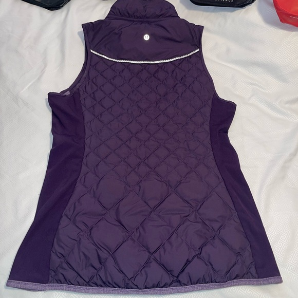 Lululemon Fluff Off Vest. Deep Zinfandel. Size 12. - Picture 12 of 12